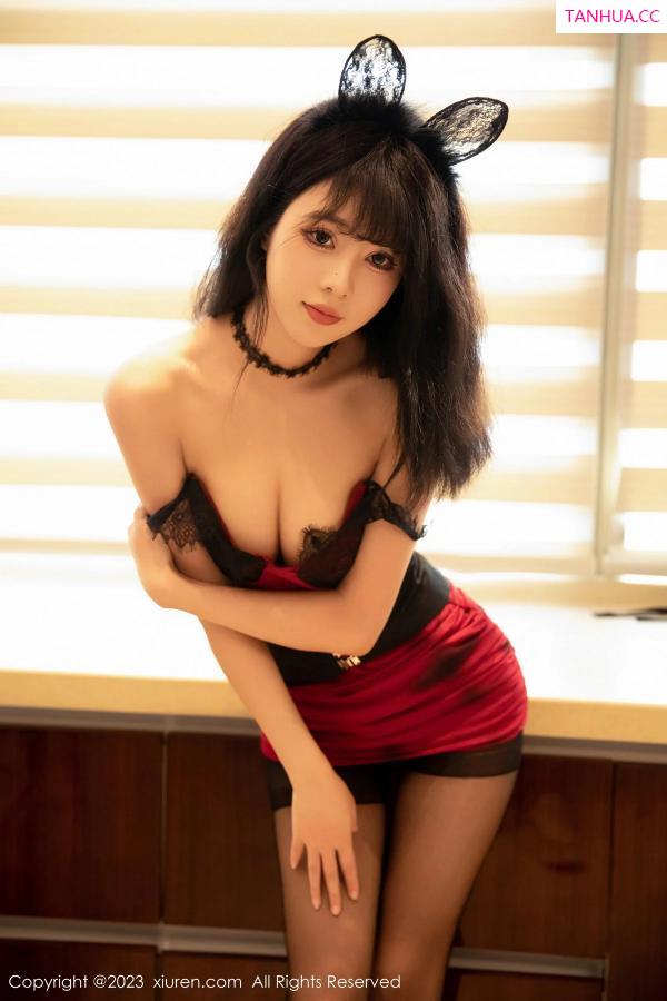   [XiuRen]高清写真图 2023.12.19 No.7826 江幼瑶 黑丝美腿第31张图片